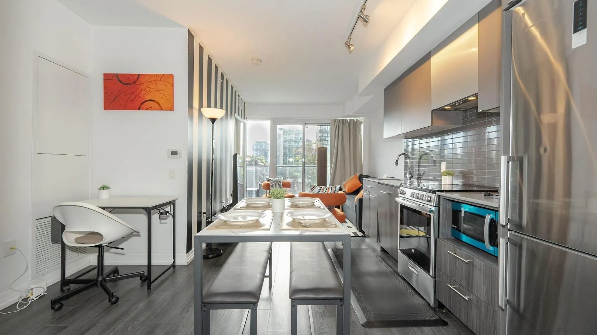 Bricksnbucks-Jarvis St Apartment Toronto
