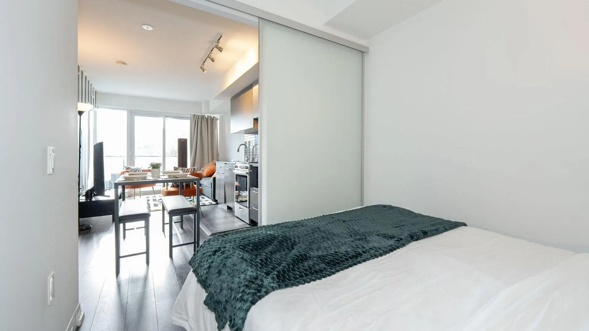 Bricksnbucks-Jarvis St Apartment Toronto